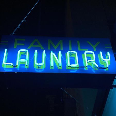 ساكرامنتو Family Laundry & Spa المظهر الخارجي الصورة